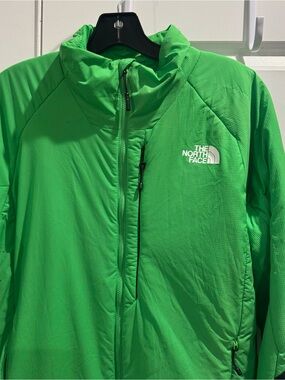 The North Face Ventrix Puffer Jacket Men M Packable Green Black Full Zip